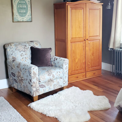 seating area in bedroom